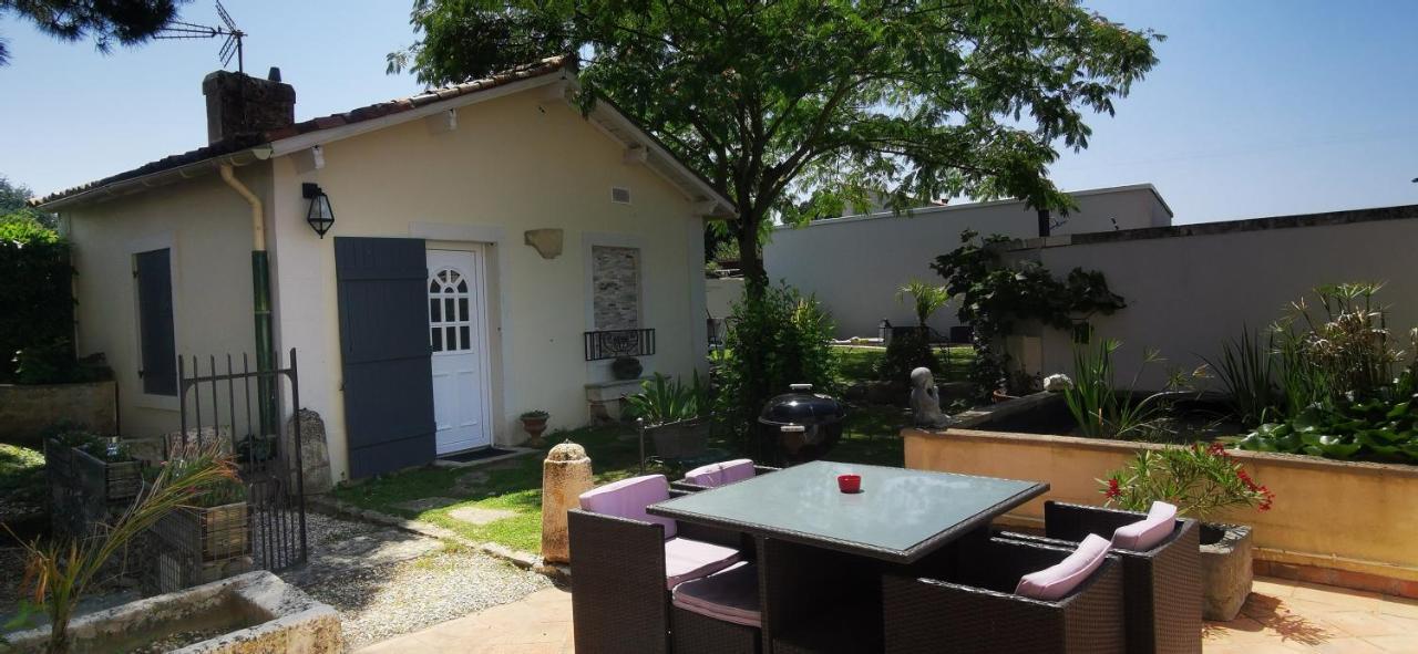 Meuble Et Equipe Avec Jardin Et Terrasse Privee Holiday home Beurlay