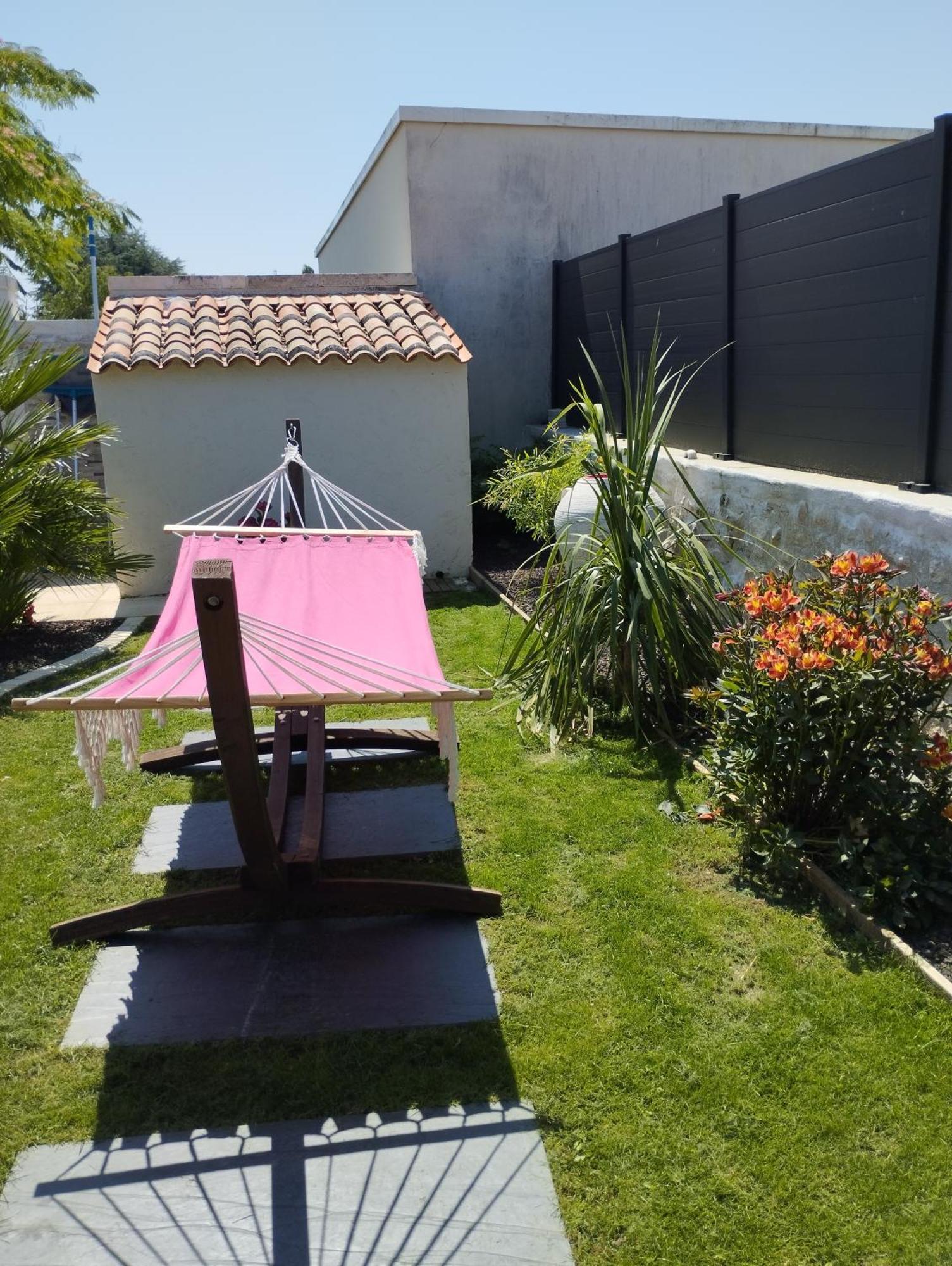 Meuble Et Equipe Avec Jardin Et Terrasse Privee Beurlay